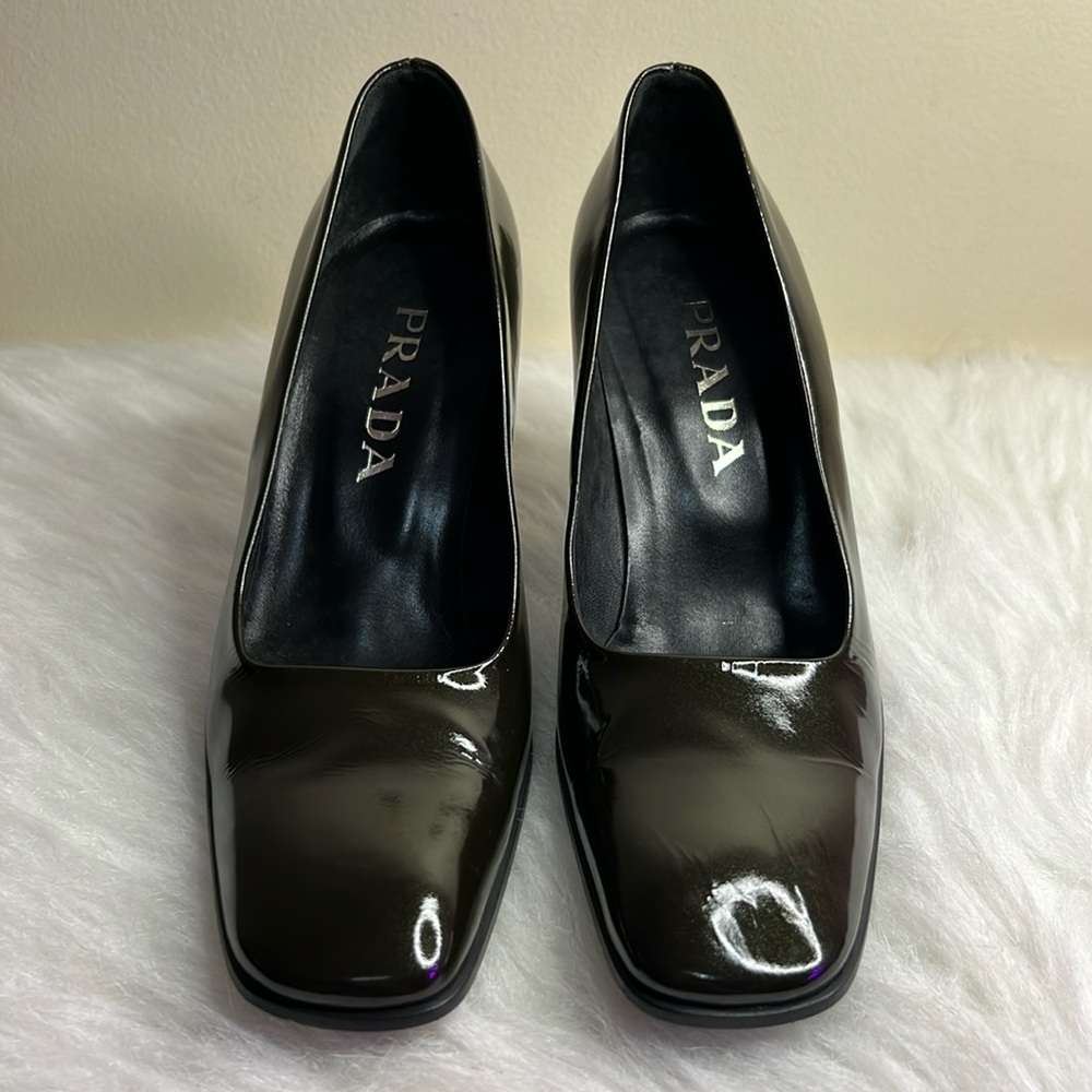 Prada Pumps Patent Leather